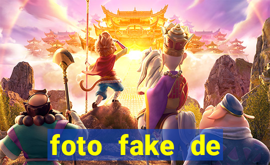 foto fake de menina no espelho cabelo cacheado